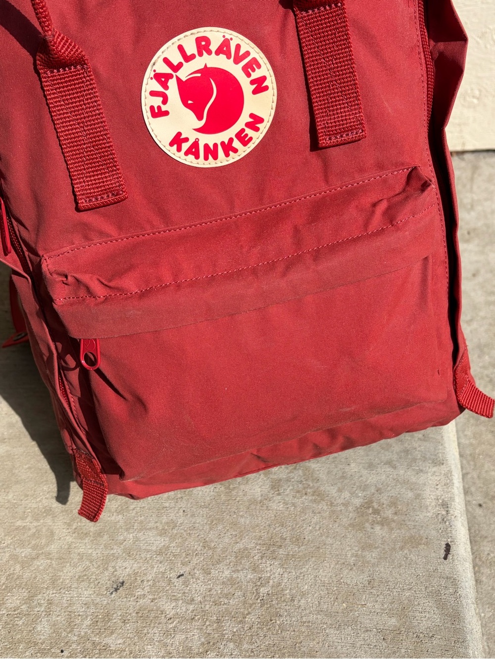 Fjallraven Kånken Classic Red Backpack - Picture 3 of 8